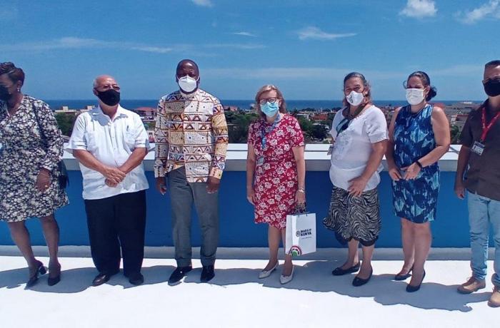 Visita al CECMED del Ministro de Salud de Kenya, Sr. Mutahi Kagwe