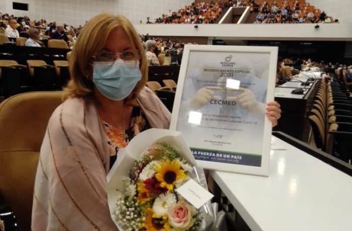 Reconocimiento especial al CECMED en balance de Biocubafarma
