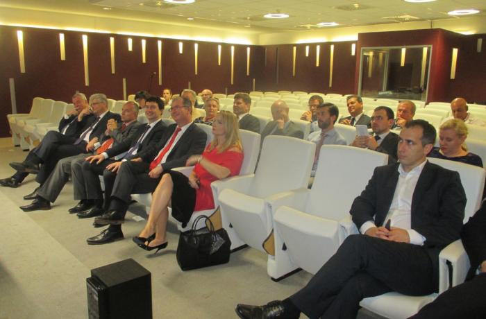 Visita CECMED Ministro Salud checo