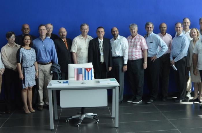 Visita al CECMED delegación de Estados Unidos